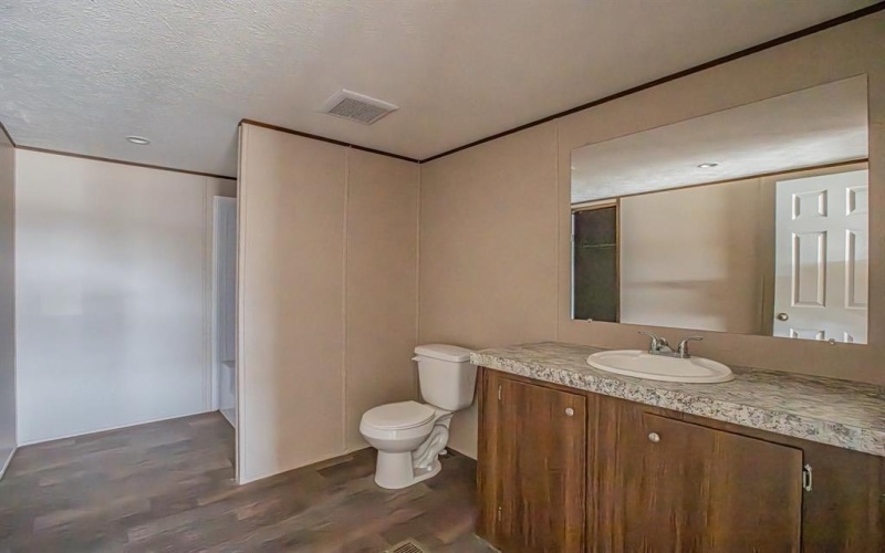 215 Overland Trail, Bridgeport, TX 76426, 4 Bedrooms Bedrooms, ,2 BathroomsBathrooms,Residential,For Sale,215 Overland Trail,0,21028308