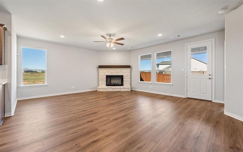 1233 Colca Drive, Springtown, TX 76082, 3 Bedrooms Bedrooms, ,2 BathroomsBathrooms,Residential,For Sale,1233 Colca Drive,0,21028340