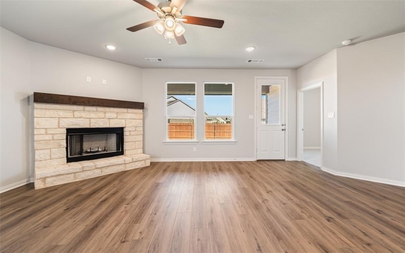 1233 Colca Drive, Springtown, TX 76082, 3 Bedrooms Bedrooms, ,2 BathroomsBathrooms,Residential,For Sale,1233 Colca Drive,0,21028340