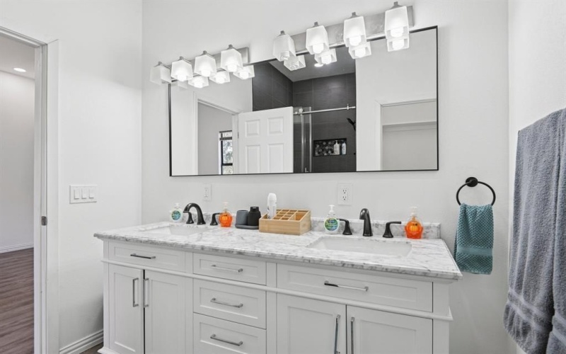 3605 flint rock Circle, Granbury, TX 76048, 4 Habitaciones Habitaciones , ,3 BañosBaños,Residential,En Venta,3605 flint rock Circle,0,21028360