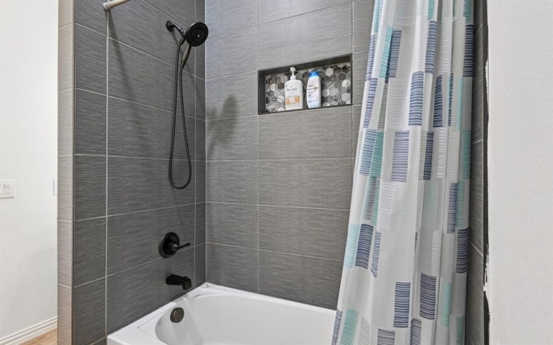 3605 flint rock Circle, Granbury, TX 76048, 4 Habitaciones Habitaciones , ,3 BañosBaños,Residential,En Venta,3605 flint rock Circle,0,21028360