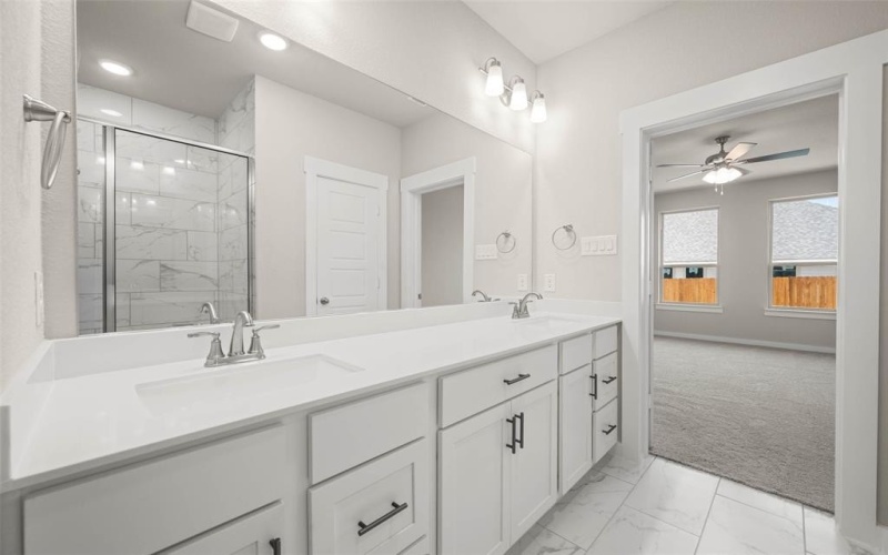 6924 Deadwood Trail, Crowley, TX 76036, 5 Habitaciones Habitaciones , ,5 BañosBaños,Residential,En Venta,6924 Deadwood Trail,0,21028419