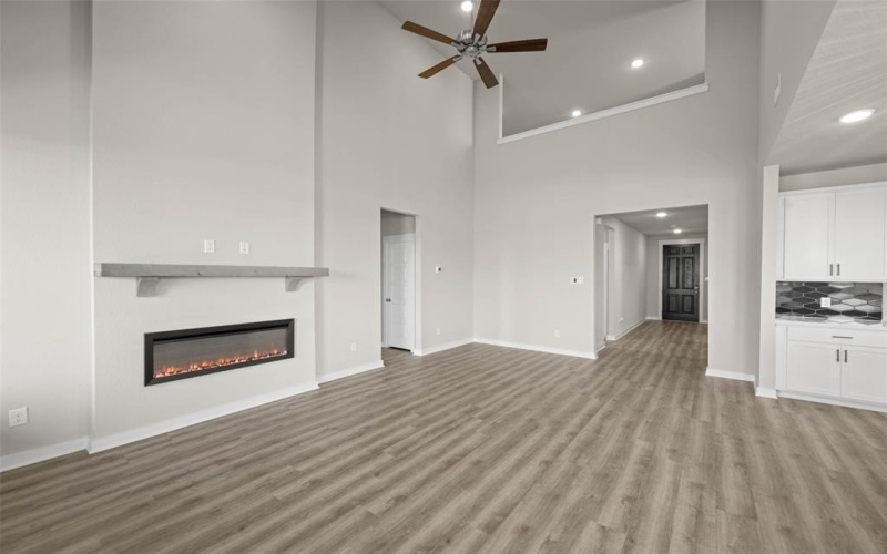 6924 Deadwood Trail, Crowley, TX 76036, 5 Habitaciones Habitaciones , ,5 BañosBaños,Residential,En Venta,6924 Deadwood Trail,0,21028419