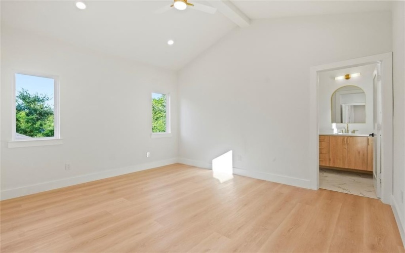 2510 Lowery Street, Dallas, TX 75215, 3 Habitaciones Habitaciones , ,2 BañosBaños,Residential,En Venta,2510 Lowery Street,0,21028476