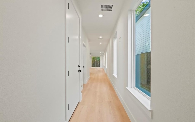2510 Lowery Street, Dallas, TX 75215, 3 Habitaciones Habitaciones , ,2 BañosBaños,Residential,En Venta,2510 Lowery Street,0,21028476