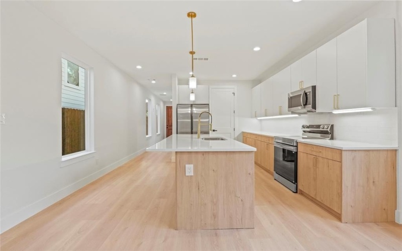 2510 Lowery Street, Dallas, TX 75215, 3 Habitaciones Habitaciones , ,2 BañosBaños,Residential,En Venta,2510 Lowery Street,0,21028476