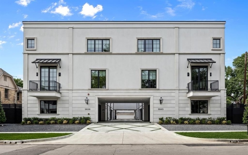 3939 Hawthorne #102, Dallas, TX 75219, 2 Bedrooms Bedrooms, ,2 BathroomsBathrooms,Residential,For Sale,3939 Hawthorne,0,21028845