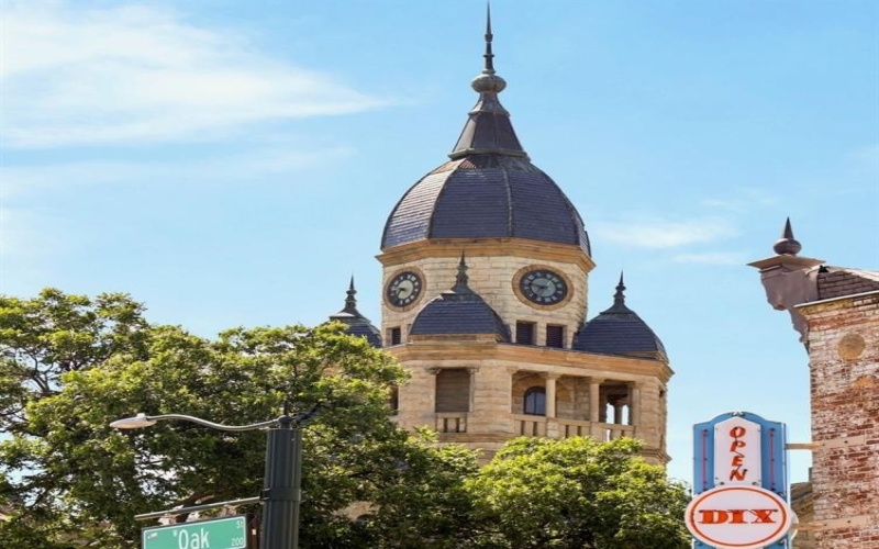 2712 Glasgow Way, Denton, TX 76207, 3 Bedrooms Bedrooms, ,2 BathroomsBathrooms,Residential,For Sale,2712 Glasgow Way,0,21028959