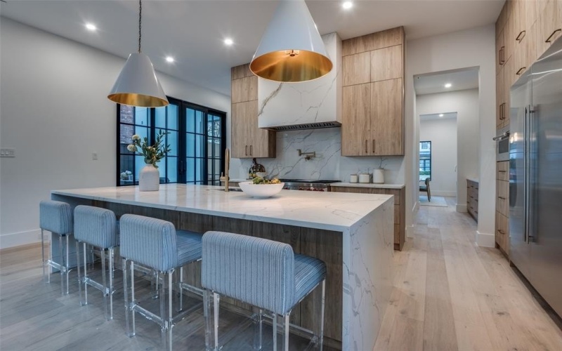 4910 W Hanover Avenue, Dallas, TX 75209, 4 Bedrooms Bedrooms, ,5 BathroomsBathrooms,Residential,For Sale,4910 W Hanover Avenue,0,21028984