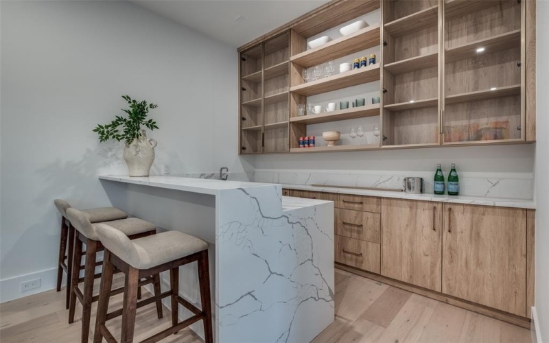 4910 W Hanover Avenue, Dallas, TX 75209, 4 Bedrooms Bedrooms, ,5 BathroomsBathrooms,Residential,For Sale,4910 W Hanover Avenue,0,21028984