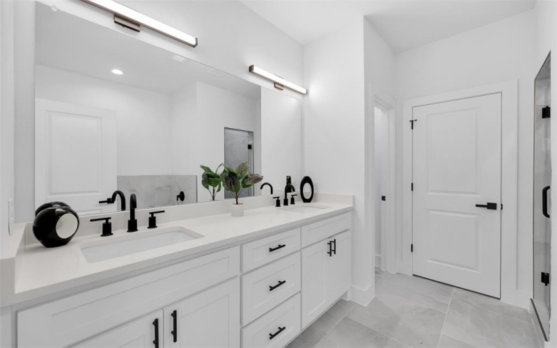 974 Woodacre Drive, Dallas, TX 75241, 4 Bedrooms Bedrooms, ,5 BathroomsBathrooms,Residential,For Sale,974 Woodacre Drive,0,21029047