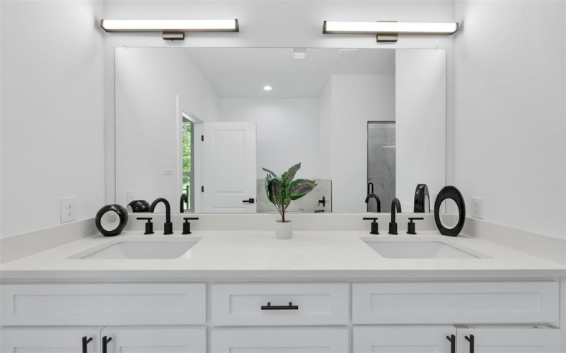 974 Woodacre Drive, Dallas, TX 75241, 4 Bedrooms Bedrooms, ,5 BathroomsBathrooms,Residential,For Sale,974 Woodacre Drive,0,21029047