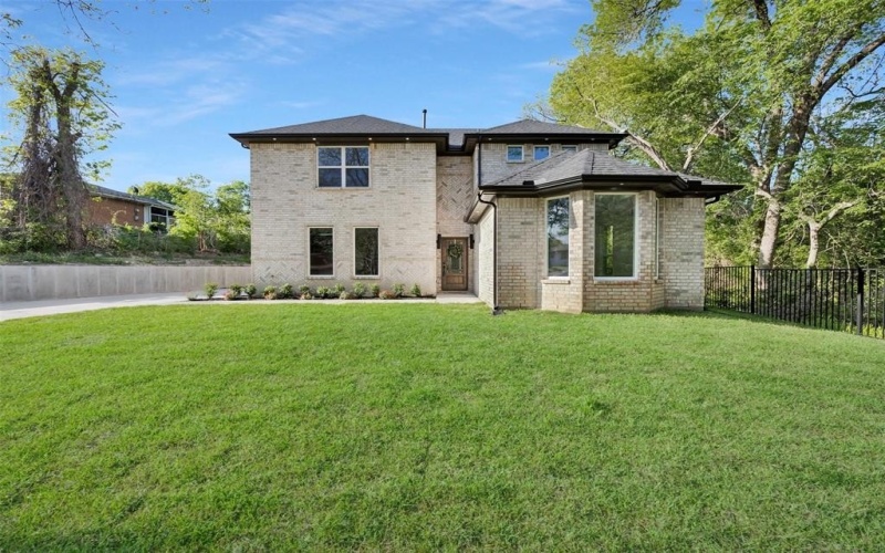 974 Woodacre Drive, Dallas, TX 75241, 4 Bedrooms Bedrooms, ,5 BathroomsBathrooms,Residential,For Sale,974 Woodacre Drive,0,21029047