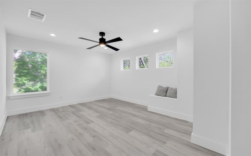 974 Woodacre Drive, Dallas, TX 75241, 4 Bedrooms Bedrooms, ,5 BathroomsBathrooms,Residential,For Sale,974 Woodacre Drive,0,21029047
