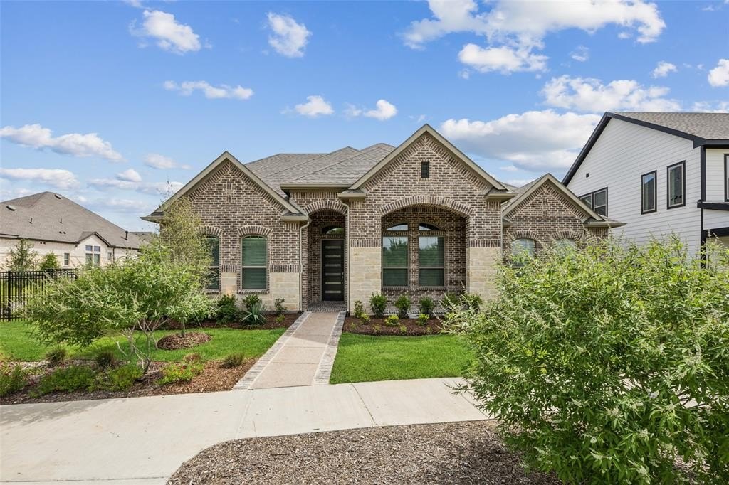 1017 Daisy Way, Crowley, TX 76036, 4 Bedrooms Bedrooms, ,3 BathroomsBathrooms,Residential,For Sale,1017 Daisy Way,0,21029122