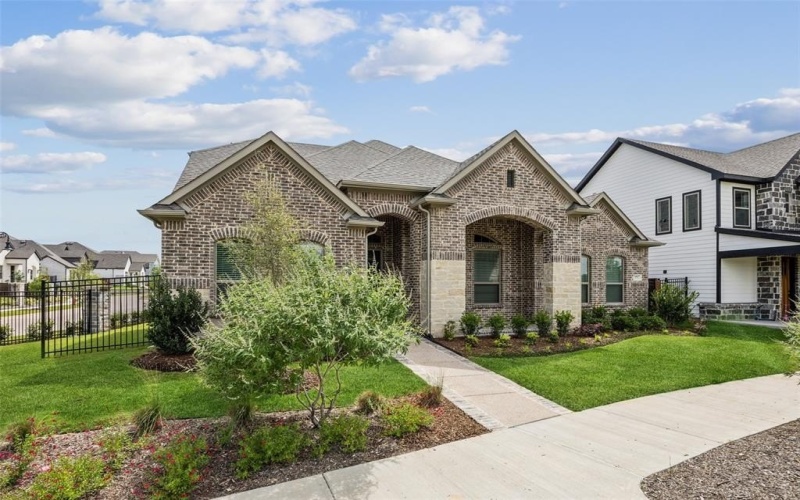 1017 Daisy Way, Crowley, TX 76036, 4 Bedrooms Bedrooms, ,3 BathroomsBathrooms,Residential,For Sale,1017 Daisy Way,0,21029122