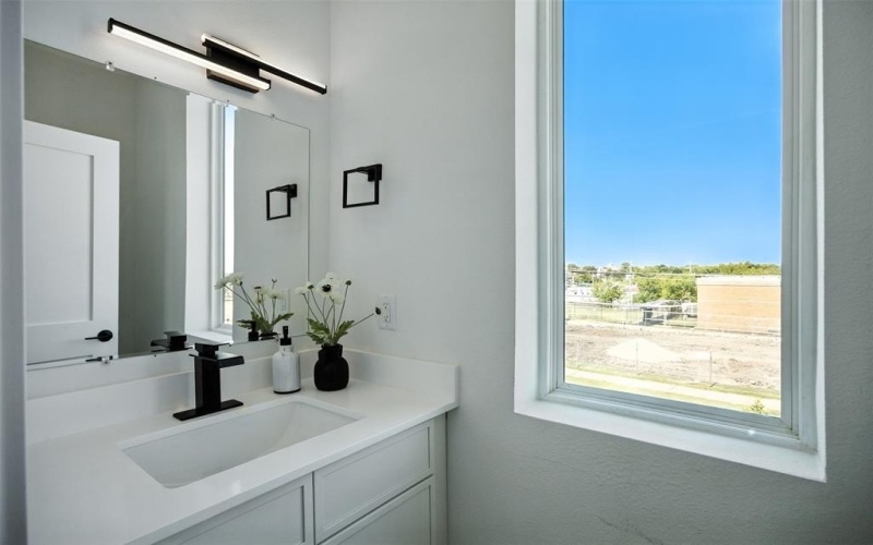 312 N Lancaster Avenue #102, Dallas, TX 75203, 2 Bedrooms Bedrooms, ,2 BathroomsBathrooms,Residential,For Sale,312 N Lancaster Avenue,0,21029125