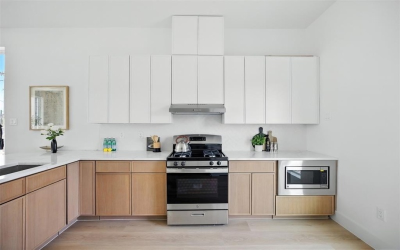 312 N Lancaster Avenue #102, Dallas, TX 75203, 2 Bedrooms Bedrooms, ,2 BathroomsBathrooms,Residential,For Sale,312 N Lancaster Avenue,0,21029125