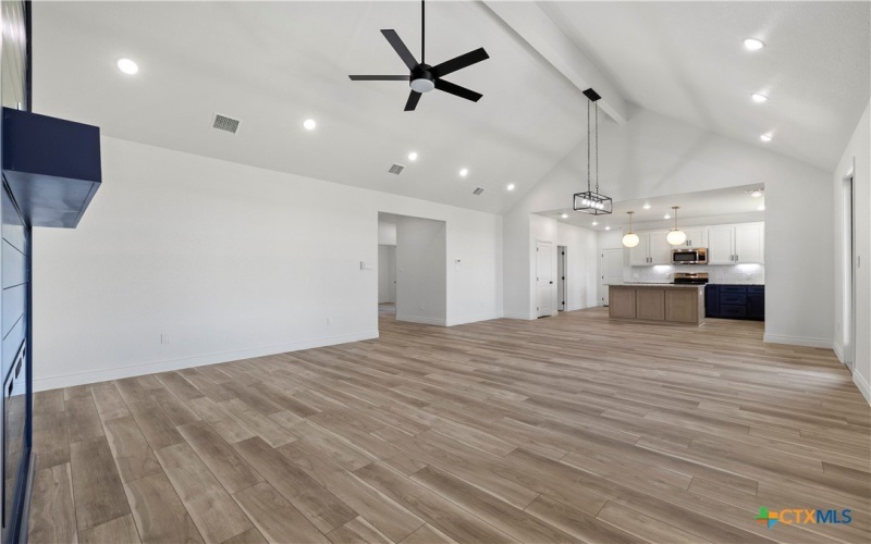 1823 Ember Drive, Temple, TX 76502, 4 Bedrooms Bedrooms, ,2 BathroomsBathrooms,Residential,For Sale,1823 Ember Drive,0,589407