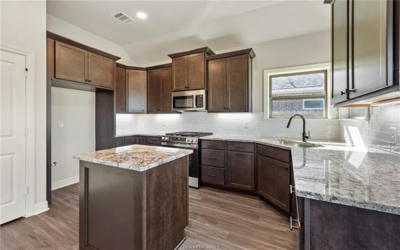 2813 Spector Drive, Bryan, TX 77808, 4 Bedrooms Bedrooms, ,2 BathroomsBathrooms,Residential,For Sale,2813 Spector Drive,0,25008785
