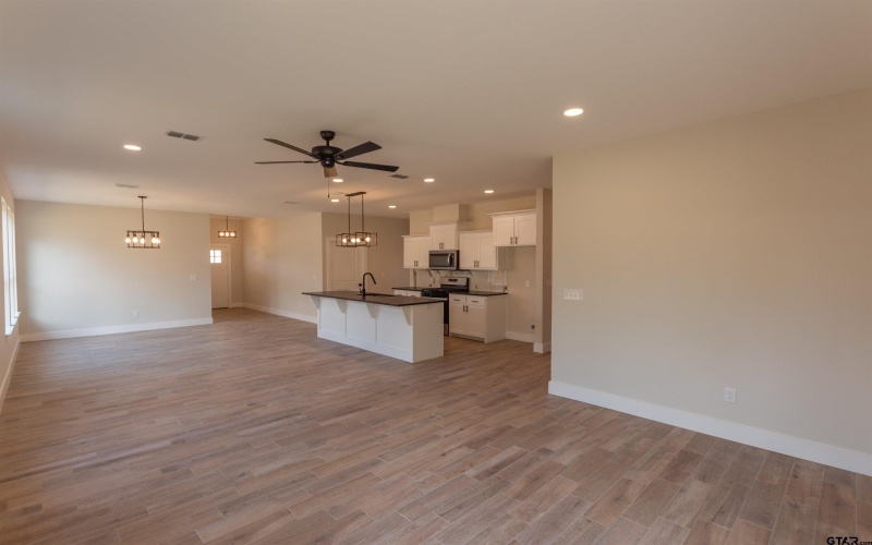 16230 Crossing Cir, Lindale, TX 75771, 4 Bedrooms Bedrooms, ,2 BathroomsBathrooms,Residential,For Sale,16230 Crossing Cir,0,25012180