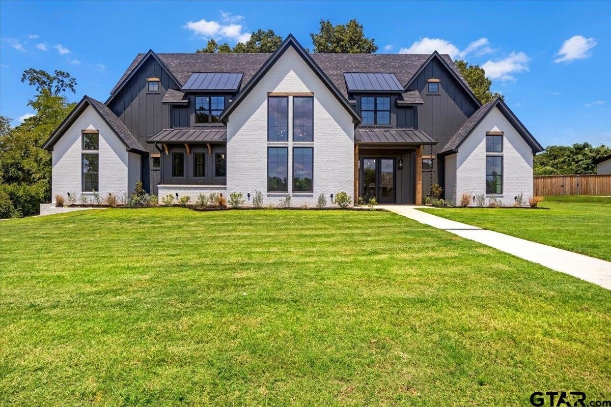 300 White-N-Gail, Bullard, TX 75757, 4 Bedrooms Bedrooms, ,5 BathroomsBathrooms,Residential,For Sale,300 White-N-Gail,0,25012189
