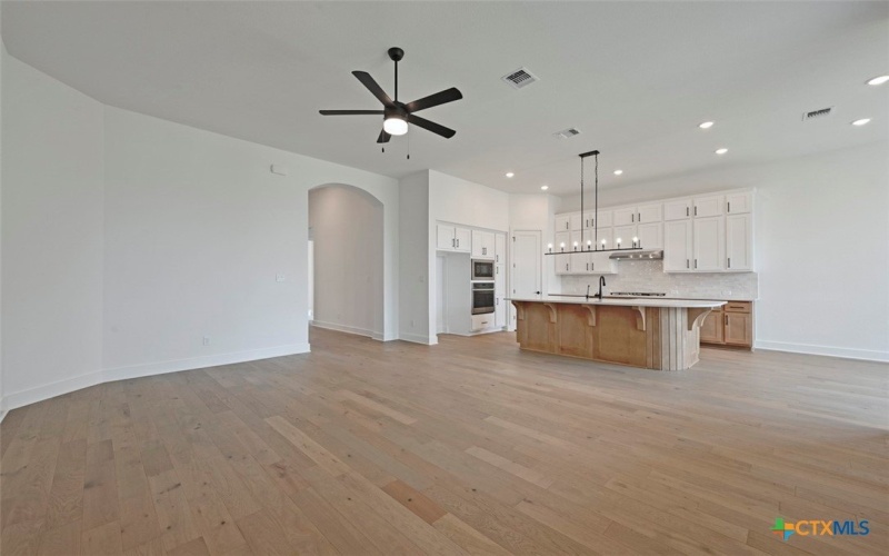 367 Five Mile Creek Way, Kyle, TX 78640, 4 Bedrooms Bedrooms, ,3 BathroomsBathrooms,Residential,For Sale,367 Five Mile Creek Way,0,589467