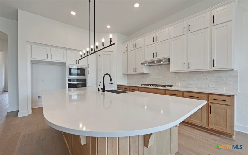 367 Five Mile Creek Way, Kyle, TX 78640, 4 Bedrooms Bedrooms, ,3 BathroomsBathrooms,Residential,For Sale,367 Five Mile Creek Way,0,589467