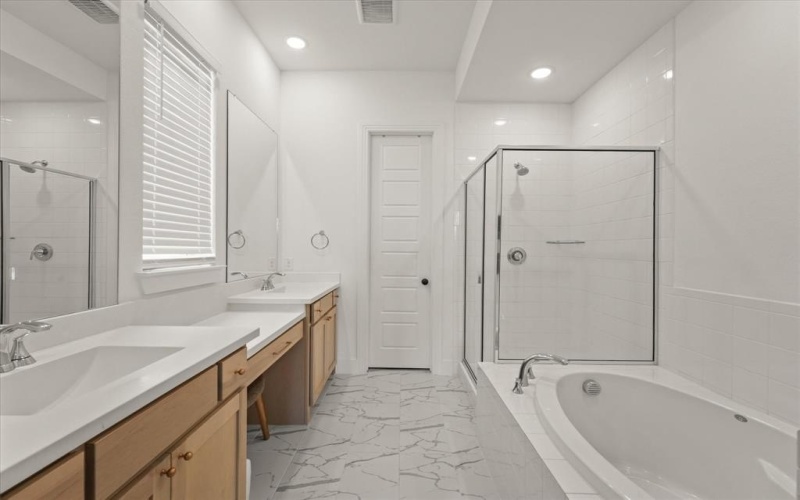 1736 Jumper Fields Drive, Aubrey, TX 76227, 4 Habitaciones Habitaciones , ,5 BañosBaños,Residential,En Venta,1736 Jumper Fields Drive,0,21019848