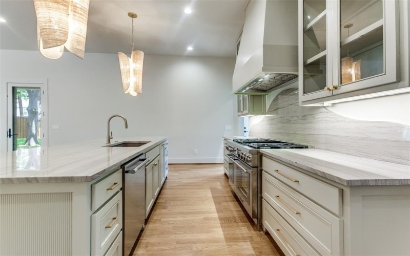 2208 Ridge Crest Drive, Richardson, TX 75080, 4 Habitaciones Habitaciones , ,5 BañosBaños,Residential,En Venta,2208 Ridge Crest Drive,0,21027772
