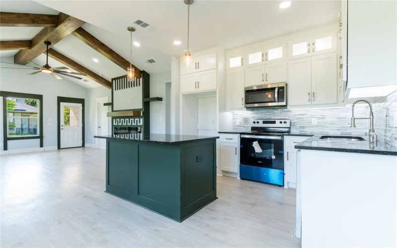 304 Backlash Drive, Gun Barrel City, TX 75156, 3 Bedrooms Bedrooms, ,2 BathroomsBathrooms,Residential,For Sale,304 Backlash Drive,0,21028048