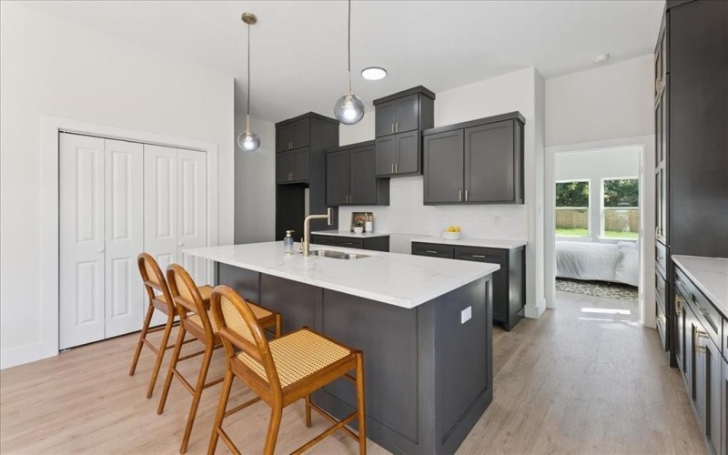 13711 Biggs Street, Dallas, TX 75253, 8 Bedrooms Bedrooms, ,5 BathroomsBathrooms,Residential Multi Family,For Sale,13711 Biggs Street,0,21028900