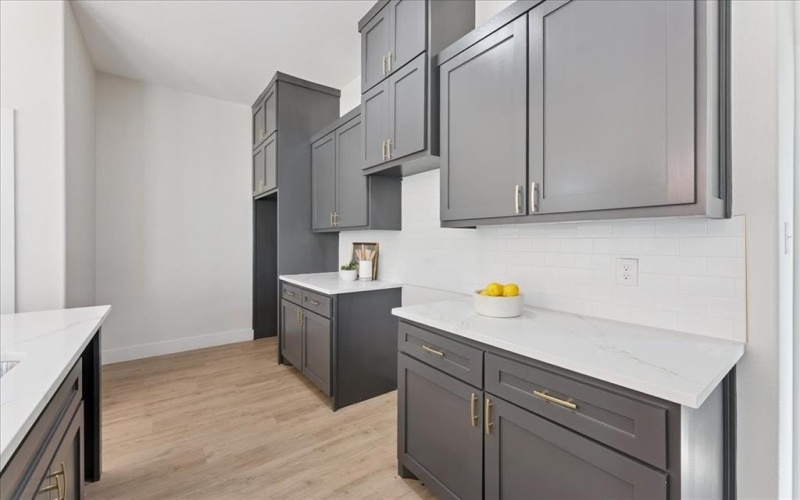 13711 Biggs Street, Dallas, TX 75253, 8 Bedrooms Bedrooms, ,5 BathroomsBathrooms,Residential Multi Family,For Sale,13711 Biggs Street,0,21028900