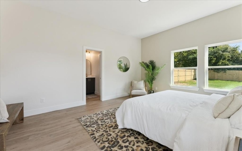 13711 Biggs Street, Dallas, TX 75253, 8 Bedrooms Bedrooms, ,5 BathroomsBathrooms,Residential Multi Family,For Sale,13711 Biggs Street,0,21028900