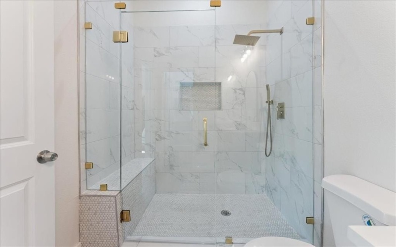 13711 Biggs Street, Dallas, TX 75253, 8 Bedrooms Bedrooms, ,5 BathroomsBathrooms,Residential Multi Family,For Sale,13711 Biggs Street,0,21028900