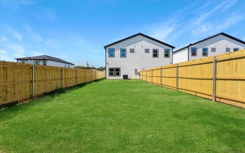 13711 Biggs Street, Dallas, TX 75253, 8 Bedrooms Bedrooms, ,5 BathroomsBathrooms,Residential Multi Family,For Sale,13711 Biggs Street,0,21028900