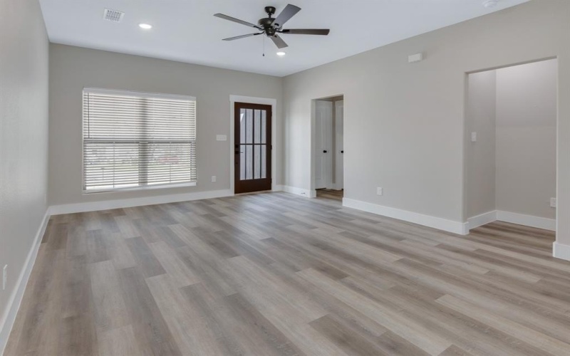 722 E Walker Street, Denison, TX 75021, 3 Habitaciones Habitaciones , ,2 BañosBaños,Residential,En Venta,722 E Walker Street,0,21028998