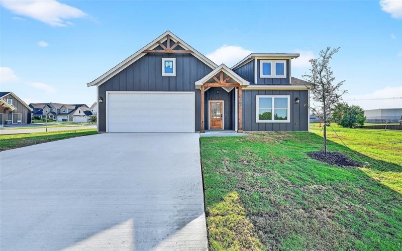 4805 Dry Creek Road, Sherman, TX 75092, 3 Bedrooms Bedrooms, ,2 BathroomsBathrooms,Residential,For Sale,4805 Dry Creek Road,0,21029086