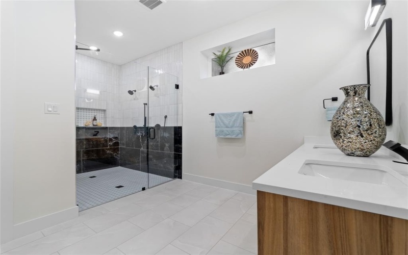416 Mount Auburn Avenue, Dallas, TX 75223, 5 Habitaciones Habitaciones , ,5 BañosBaños,Residential,En Venta,416 Mount Auburn Avenue,0,21029117
