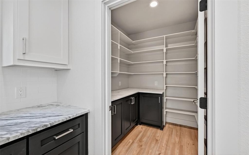 2520 S Scullin Avenue, Denison, TX 75020, 3 Habitaciones Habitaciones , ,2 BañosBaños,Residential,En Venta,2520 S Scullin Avenue,0,21029130