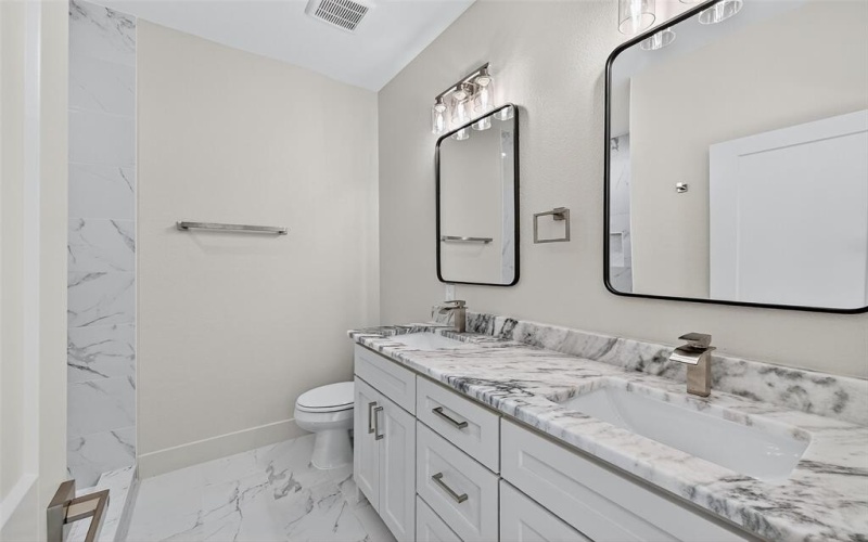 2520 S Scullin Avenue, Denison, TX 75020, 3 Habitaciones Habitaciones , ,2 BañosBaños,Residential,En Venta,2520 S Scullin Avenue,0,21029130
