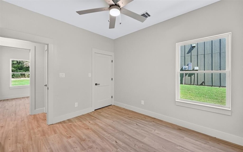 2520 S Scullin Avenue, Denison, TX 75020, 3 Habitaciones Habitaciones , ,2 BañosBaños,Residential,En Venta,2520 S Scullin Avenue,0,21029130
