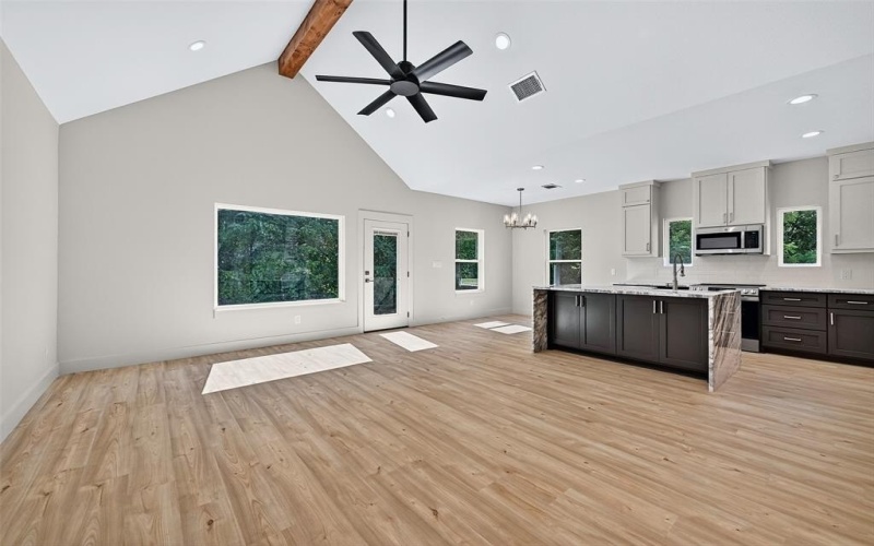 2520 S Scullin Avenue, Denison, TX 75020, 3 Habitaciones Habitaciones , ,2 BañosBaños,Residential,En Venta,2520 S Scullin Avenue,0,21029130