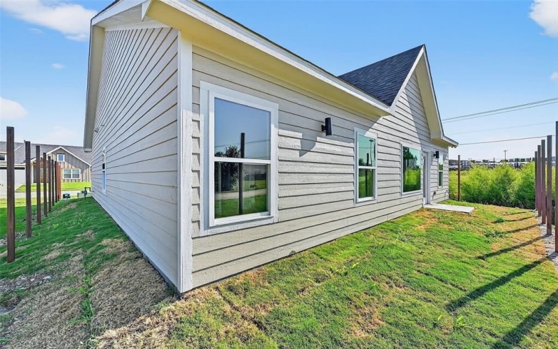 506 Southern Drive, Sherman, TX 75092, 3 Bedrooms Bedrooms, ,2 BathroomsBathrooms,Residential,For Sale,506 Southern Drive,0,21029151