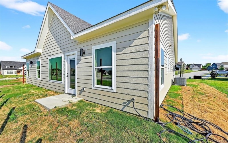 506 Southern Drive, Sherman, TX 75092, 3 Bedrooms Bedrooms, ,2 BathroomsBathrooms,Residential,For Sale,506 Southern Drive,0,21029151