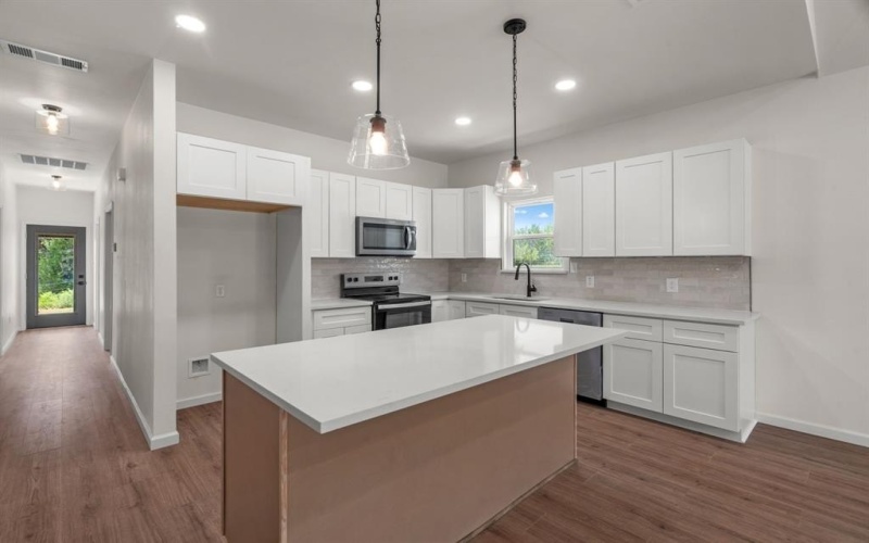 3321 Brazos River Drive, Granbury, TX 76048, 3 Bedrooms Bedrooms, ,2 BathroomsBathrooms,Residential,For Sale,3321 Brazos River Drive,0,21029334