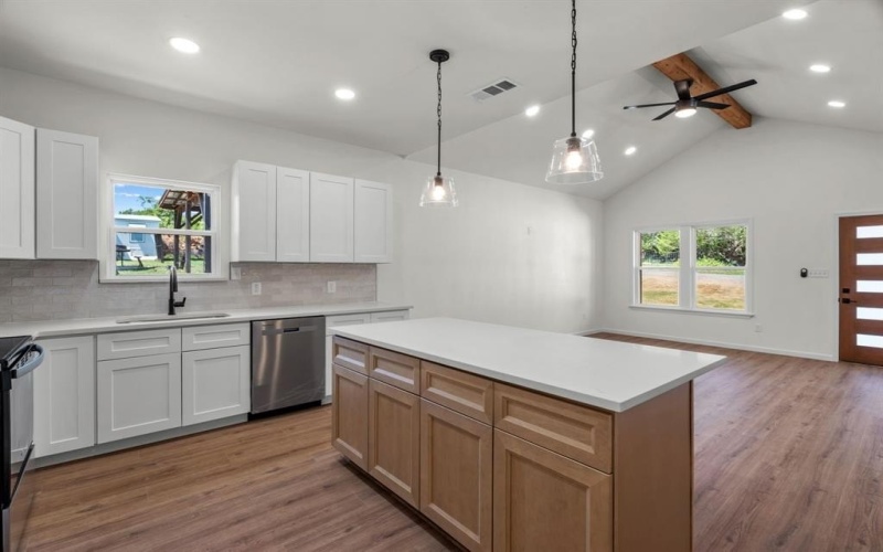3321 Brazos River Drive, Granbury, TX 76048, 3 Bedrooms Bedrooms, ,2 BathroomsBathrooms,Residential,For Sale,3321 Brazos River Drive,0,21029334