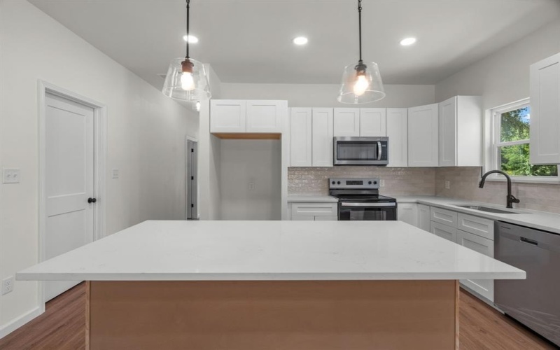 3321 Brazos River Drive, Granbury, TX 76048, 3 Bedrooms Bedrooms, ,2 BathroomsBathrooms,Residential,For Sale,3321 Brazos River Drive,0,21029334