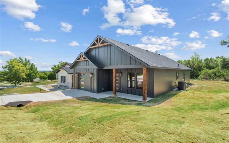 3321 Brazos River Drive, Granbury, TX 76048, 3 Bedrooms Bedrooms, ,2 BathroomsBathrooms,Residential,For Sale,3321 Brazos River Drive,0,21029334