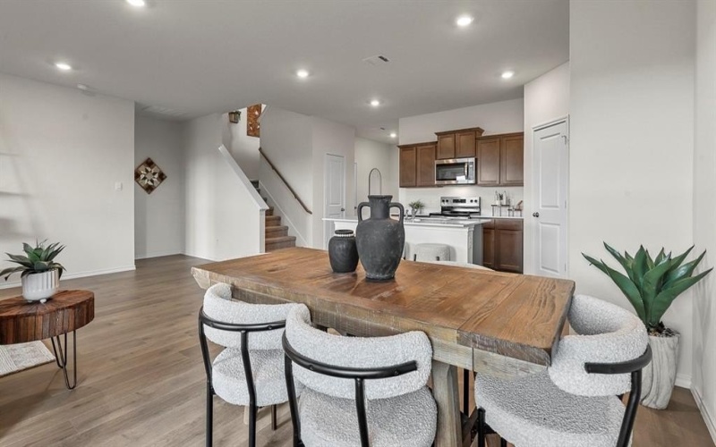 806 Barton Drive, Ennis, TX 75119, 4 Bedrooms Bedrooms, ,3 BathroomsBathrooms,Residential,For Sale,806 Barton Drive,0,21029363